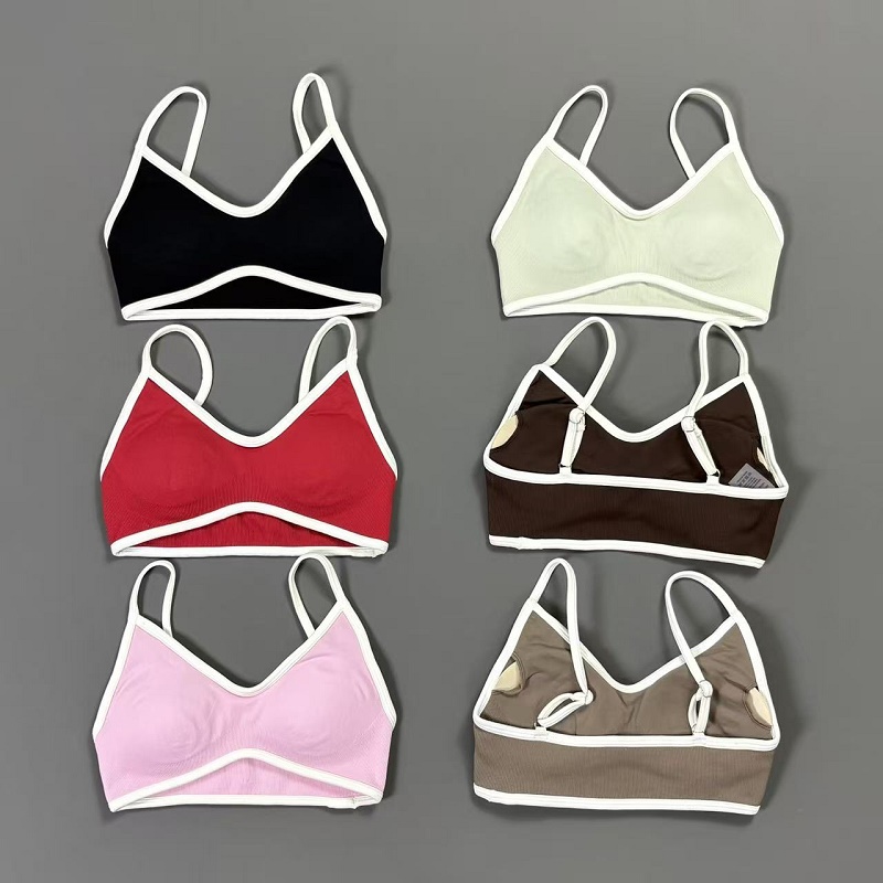 Yoga Mat For Fitness - 女性用コントラストラインヨガブラ Vネック ホワイトエッジ 薄型ストラップ ワイヤーフリー パッド入りスポーツブラ