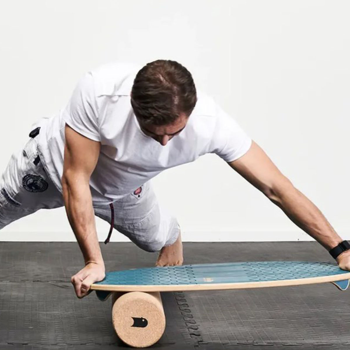 確かに子供用木製ロッカー ヨガバランスボードトレーナー ホー - Balance Board Fitness のレビューと価格