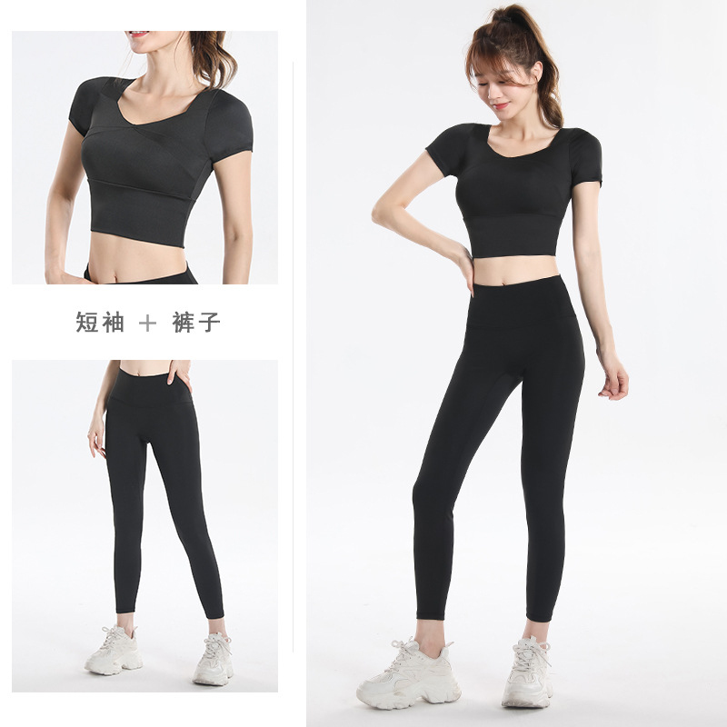 速乾性スポーツトップ（内蔵ブラ付き）プラスサイズ 2026年 - Yoga Fitness & Nutrition Llp のレビューと価格