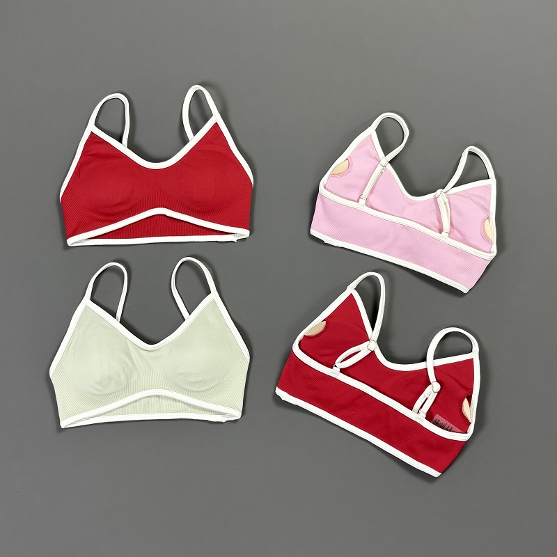 女性用コントラストラインヨガブラ Vネック ホワイトエッジ  - Yoga Mat For Fitness のレビューと価格