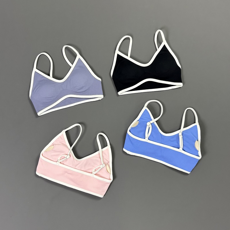 女性用コントラストラインヨガブラ Vネック ホワイトエッジ  - Yoga Mat For Fitness のレビューと価格