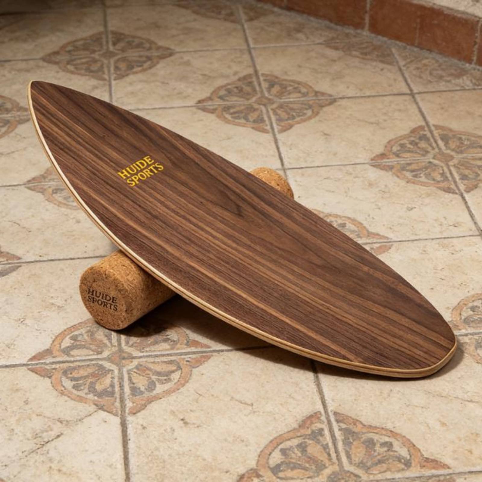 木製バランスボード 長持ちする木製構造 ウォールナット突板  - Balance Board Fitness のレビューと価格