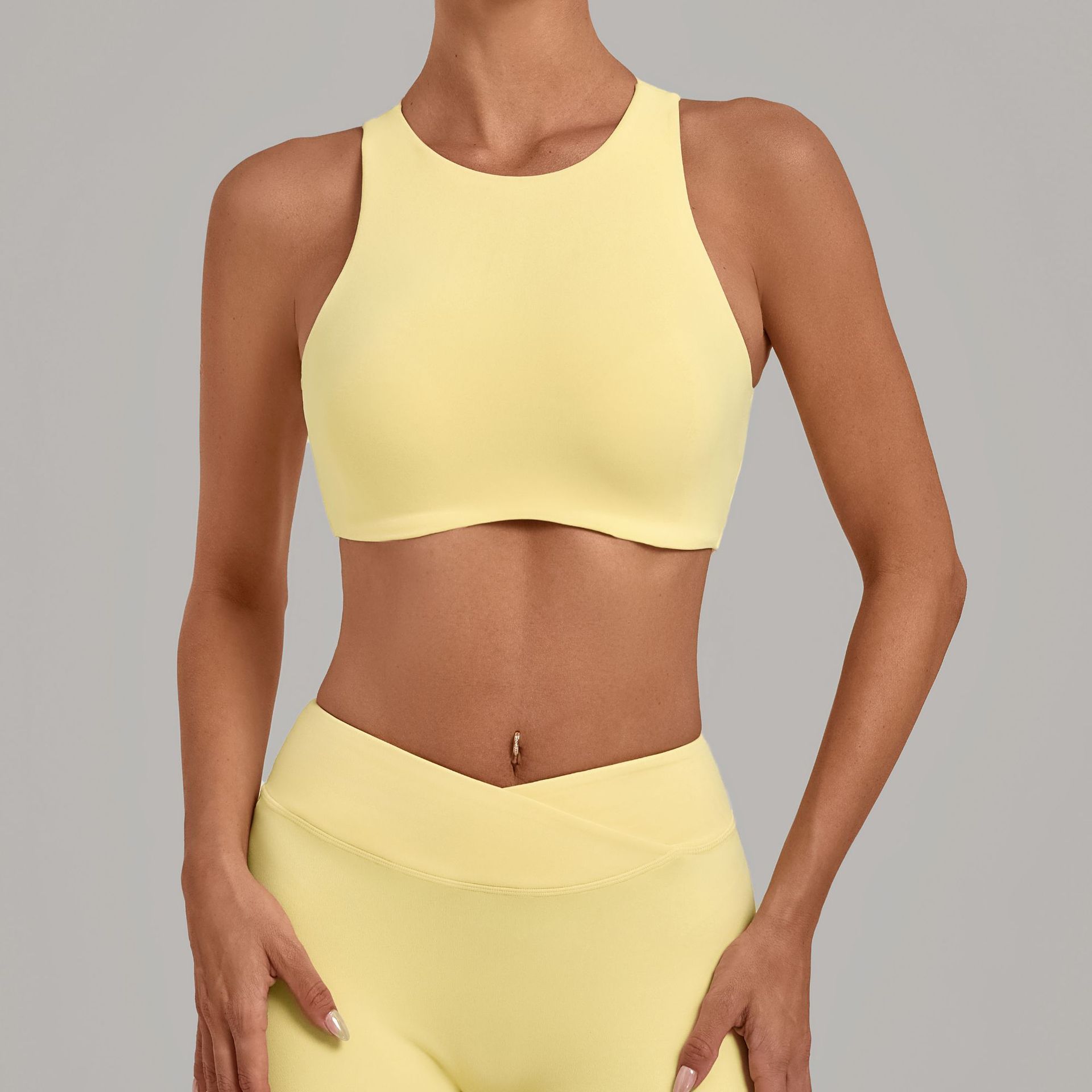 女性用ハイネックスポーツブラ パッド入りレーサーバック オー - Yoga Fitness Logo のレビューと価格